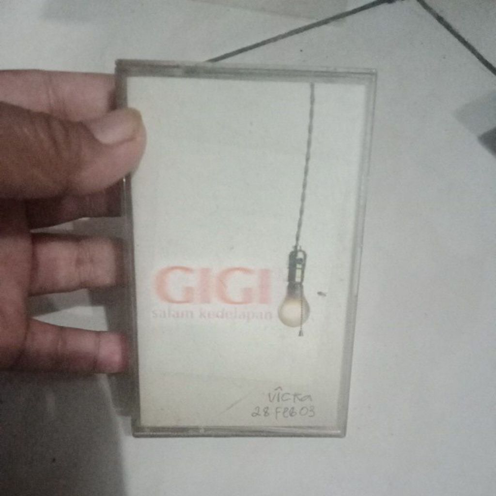 kaset pita gigi salam kedelapan