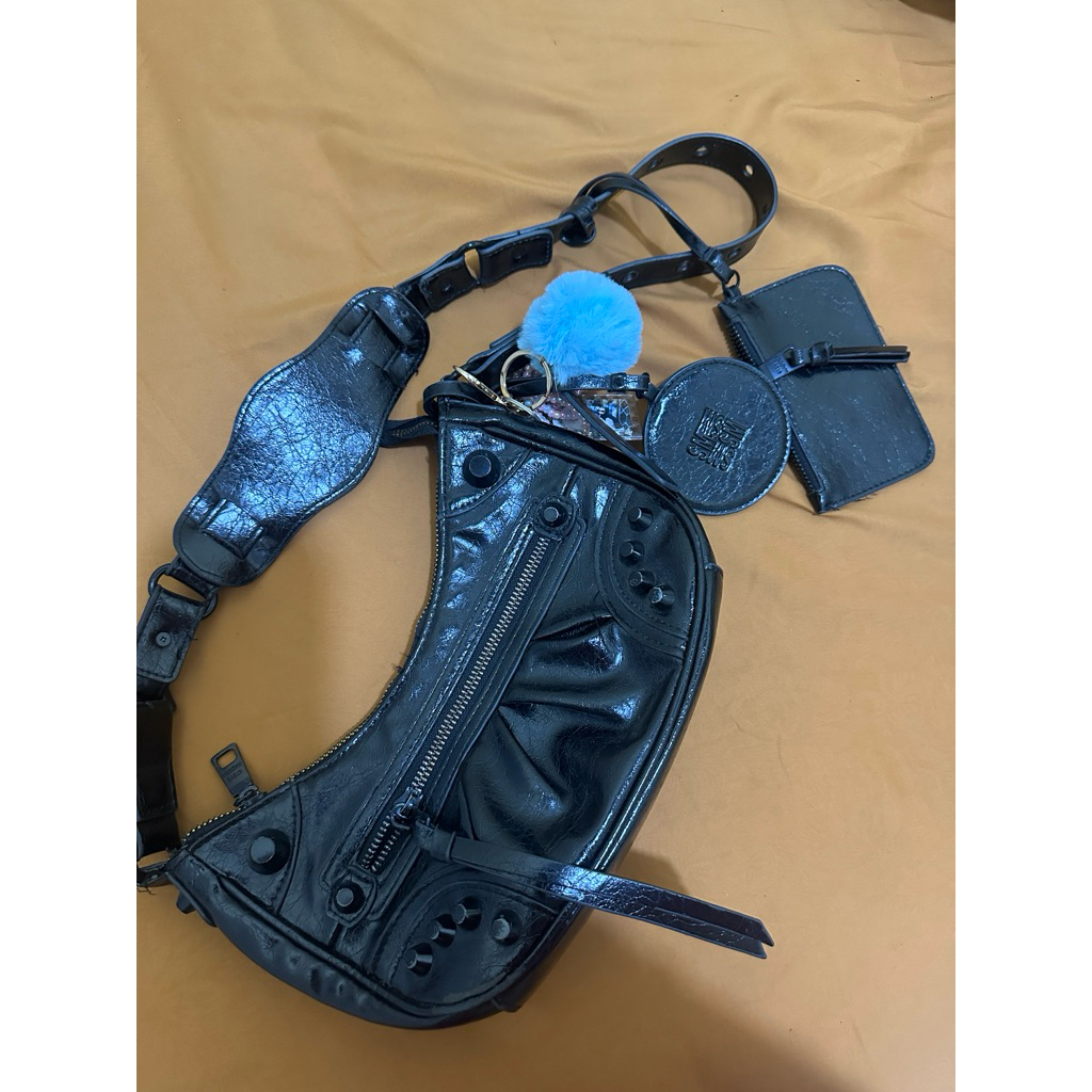 pl stevemadden bglowing black
