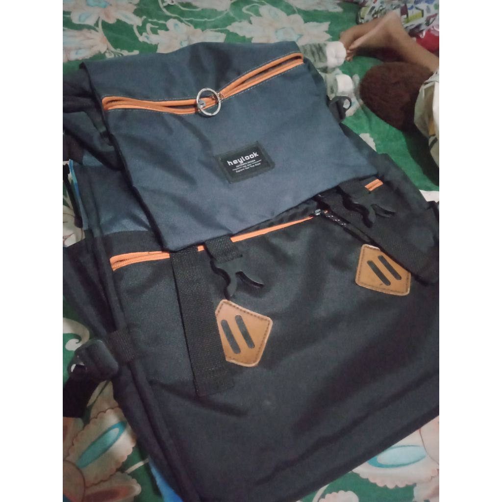 Tas sekolah preloved