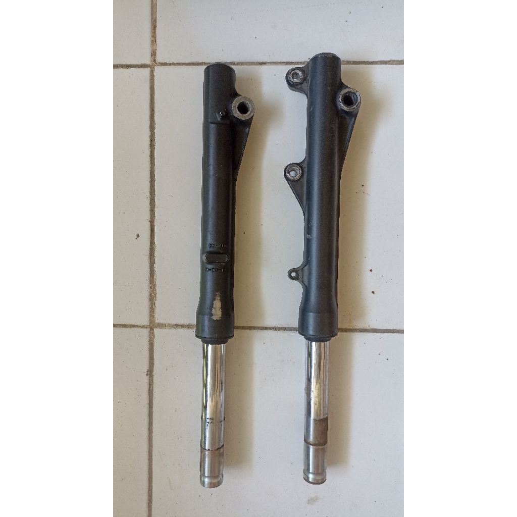 Shock depan Vario 125 old KZR original copotan