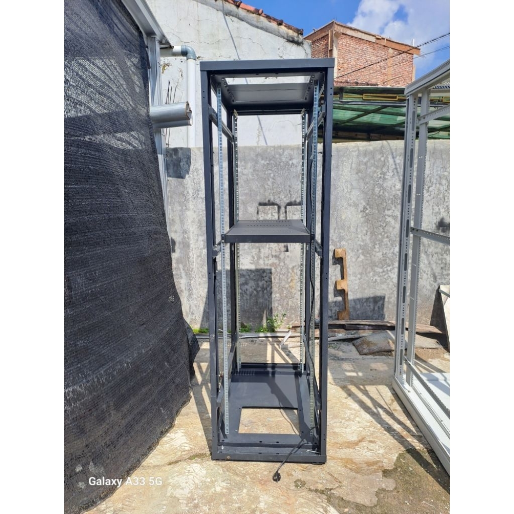 Rak Server Minus 42u. cuma rangka