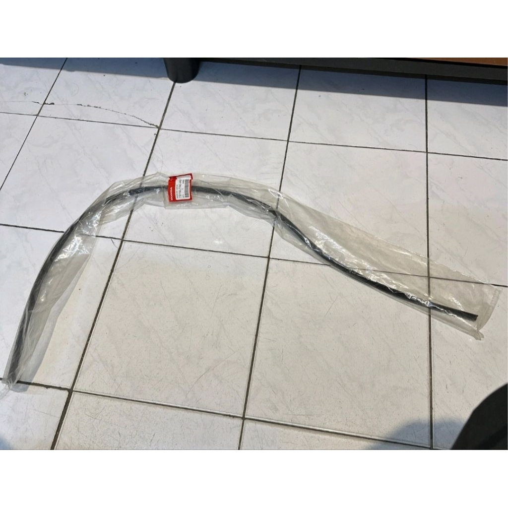 Honda Genuine 73150-TA0-A01 KARET LIST KACA BESAR DEPAN LIS ATAS ACCORD CP2 ASLI 2008-2012