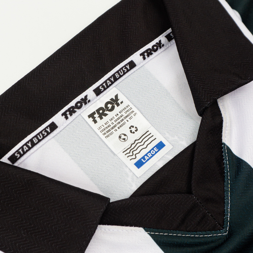 Troy Company Jersey White Green Realitystate Studios - Jersey Putih Hijau Garis Klasik JSM 3548