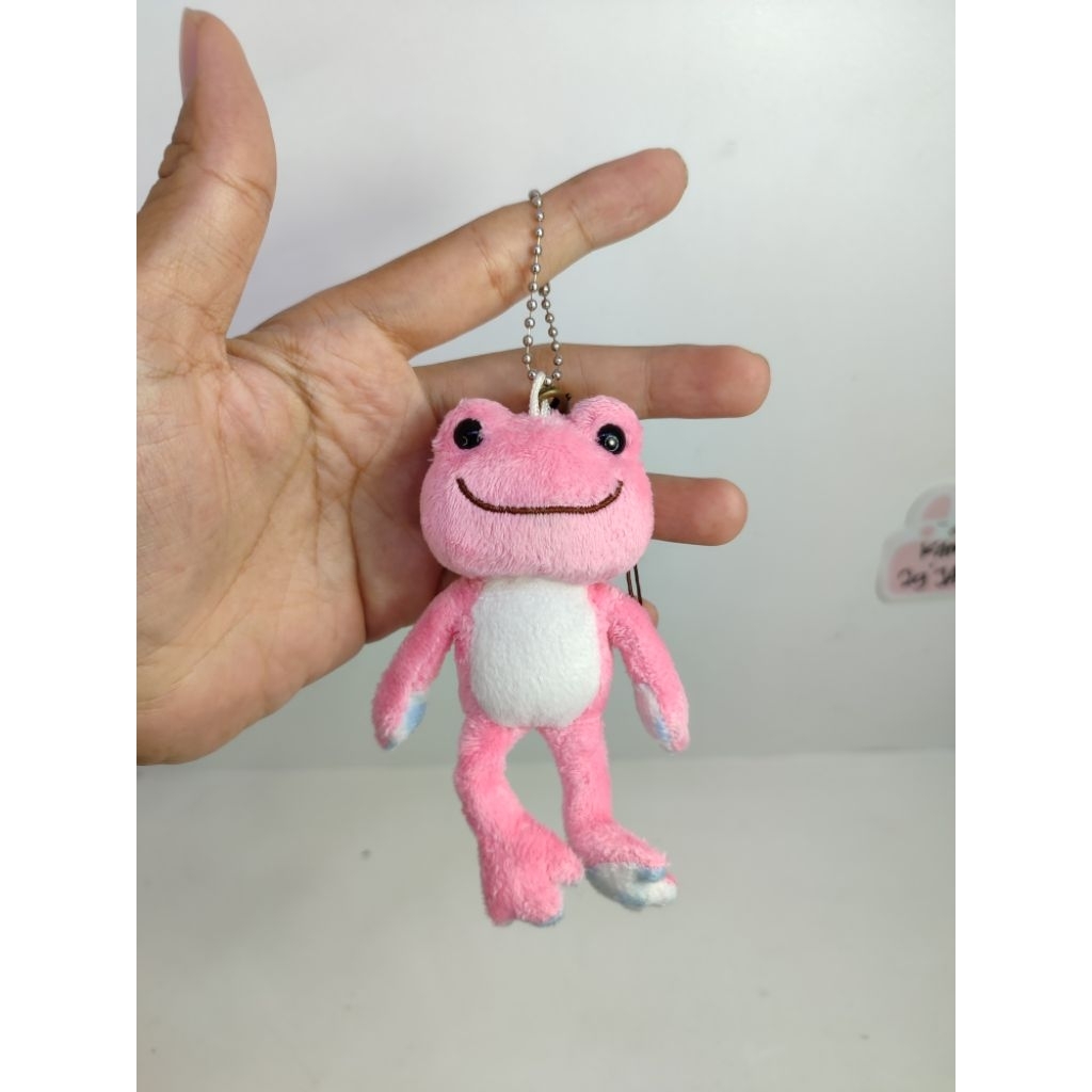boneka pickles the frog mini keychain original