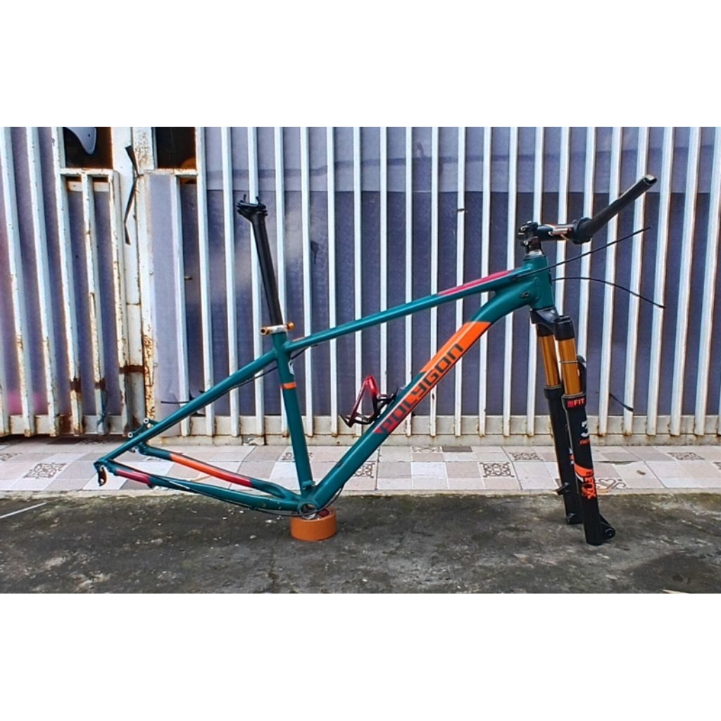 frame polygon xtrada 6 2019 SIZE S