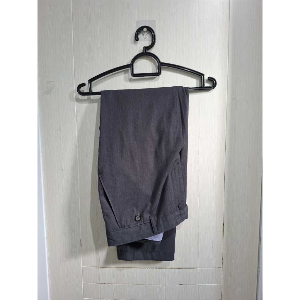 CELANA PANJANG PRIA ASTERR PRELOVED