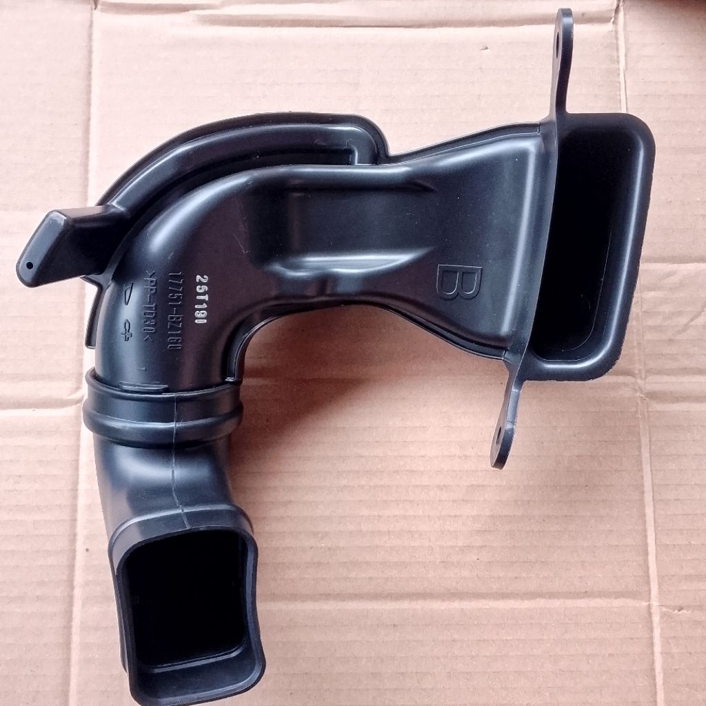 Tabung Selang filter hawa Avanza 2022