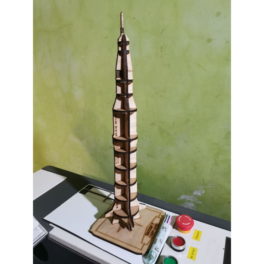 Replika Rocket Saturn V hiasan astronomi Roket