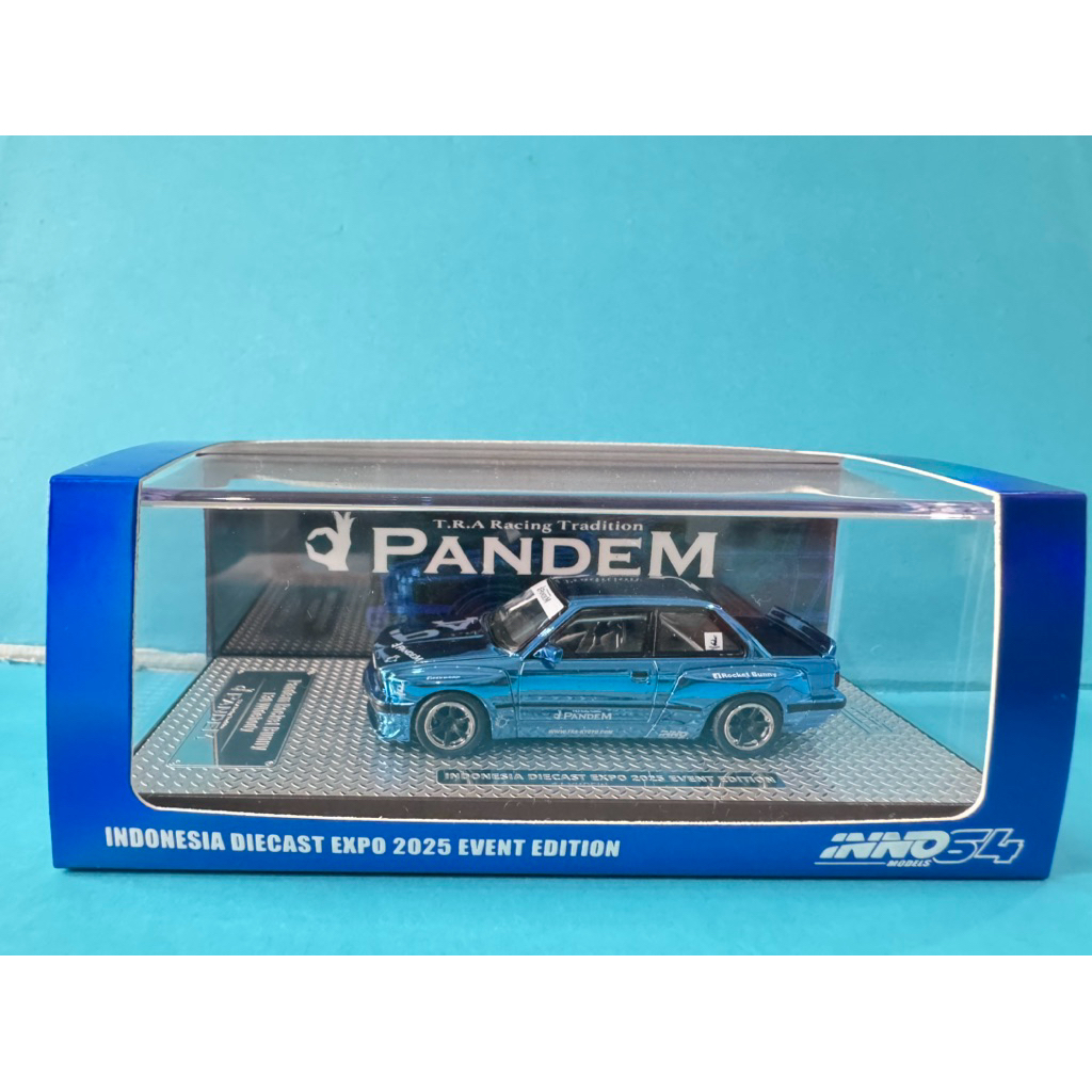Inno64 BMW E30 Widebody Pandem Rocket Bunny