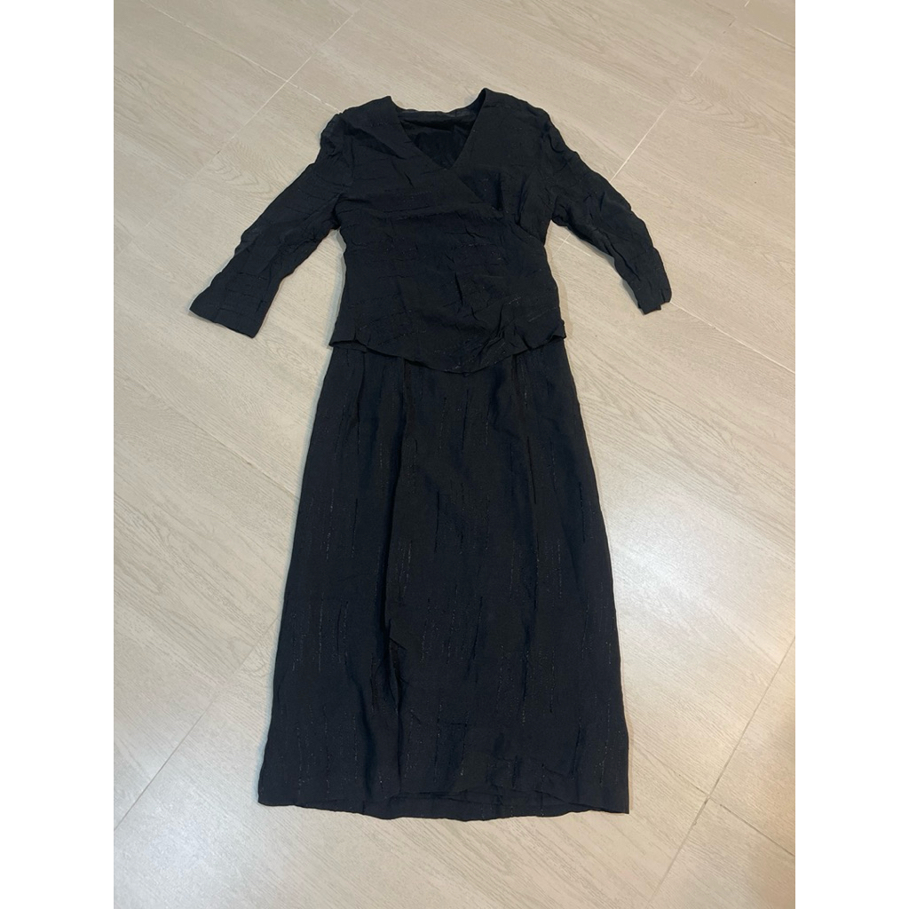 PRELOVED SETELAN SET BLOUSE ROK HITAM KERJA KANTOR PESTA