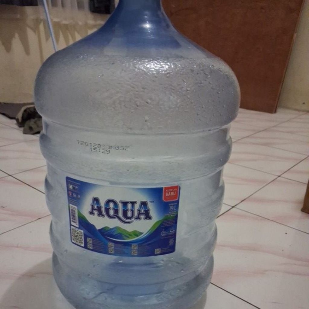 aqua galon kosong
