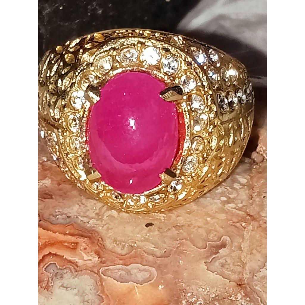 Natural permata ruby afrika