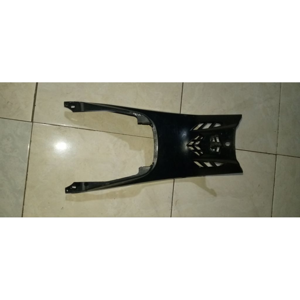 tutup bodi tengah Jupiter mx old 135