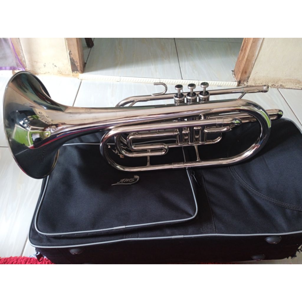 terompet trombone/baritone marching band