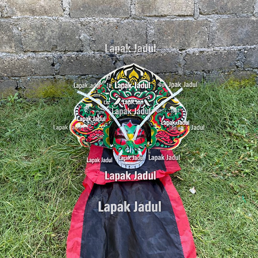 Lapak Jadul Barongan Anak Spons Ukuran Tanggung Motif Buto Bali Warna Hijau Bonus Kemul Kain Panjang
