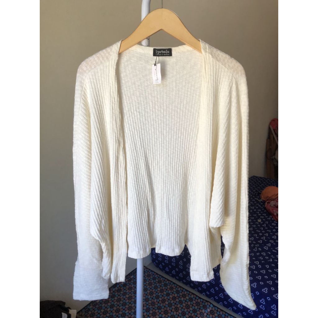 preloved cardigan, preloved cardigan rajut, preloved cardigan putih, preloved syamaita