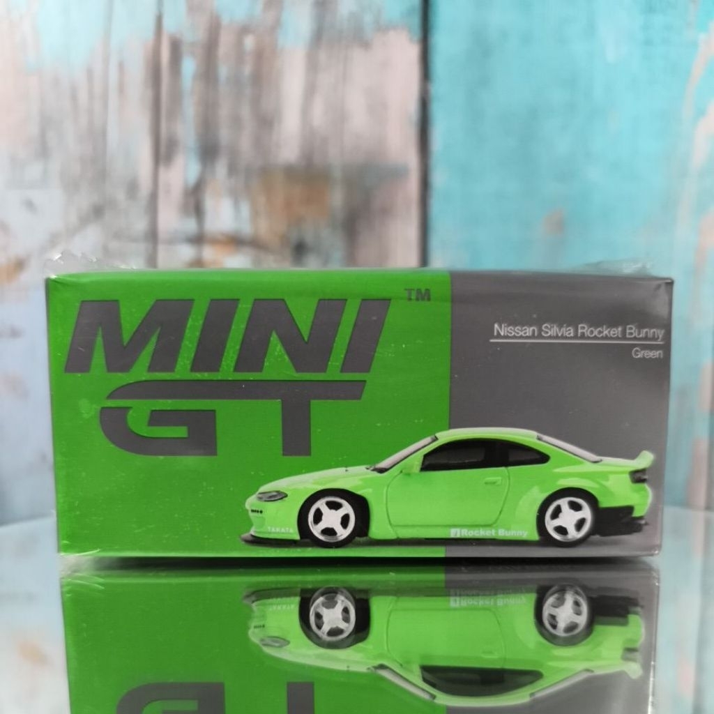 Mini GT Nissan Silvia Rocket Bunny