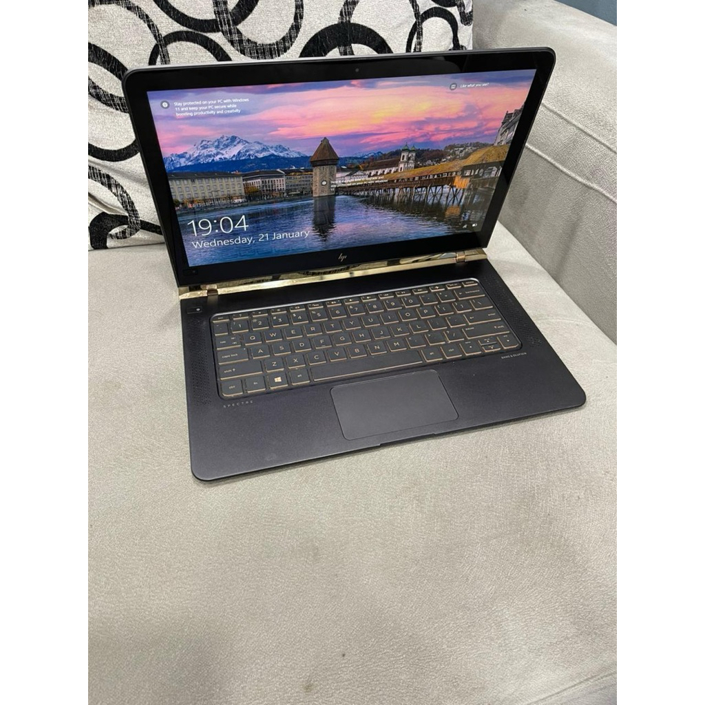 Laptop Hp Spectre Nootbook Core i7 8/512 Super slim