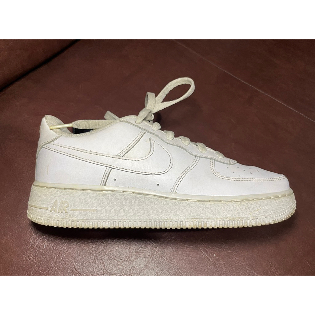 Nike Air Force Triple White
