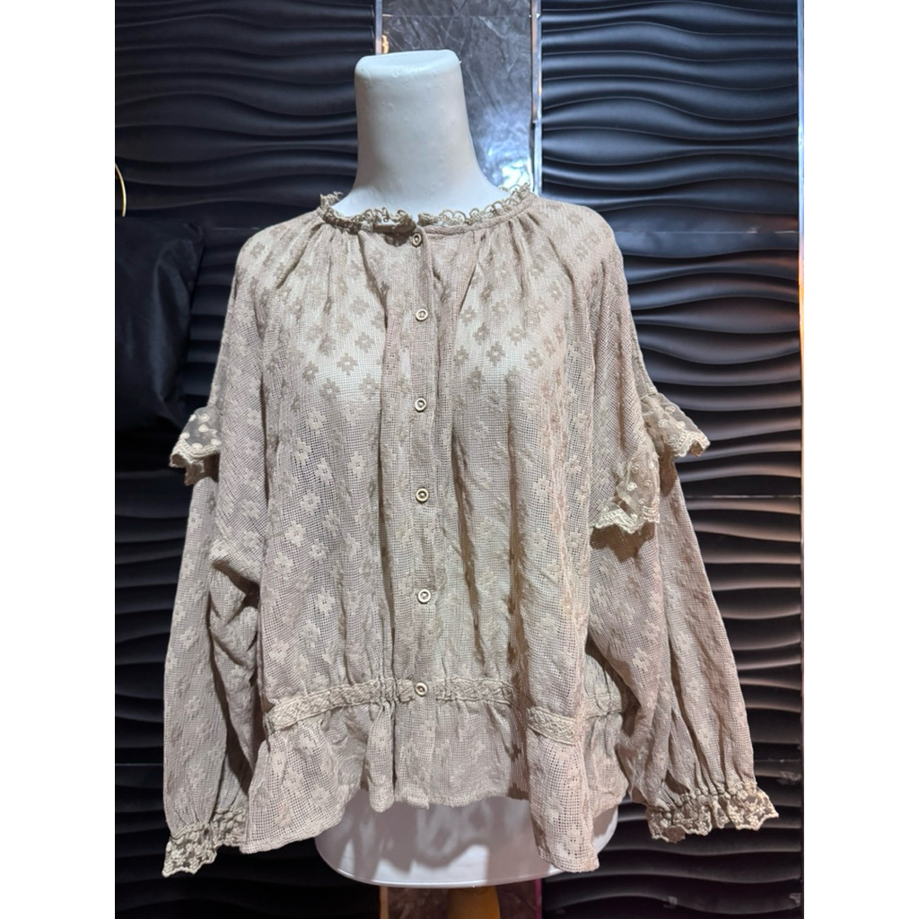 atasan/outer renda muye vintage BKK