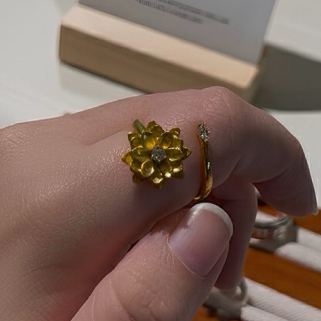 Lotus Ring Vol.2 – Fidget/Anxiety Ring | 925 Sterling Silver | Calmera.Co