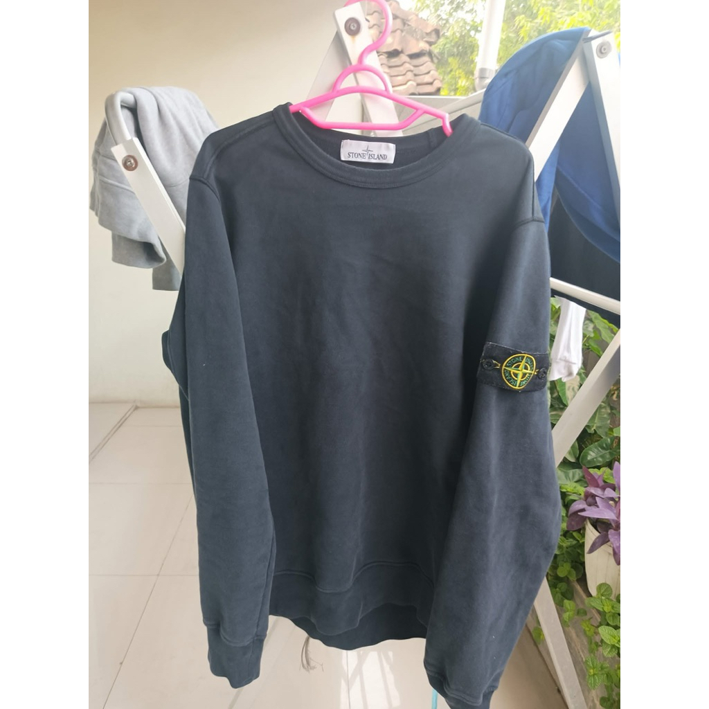 Crewneck stone island