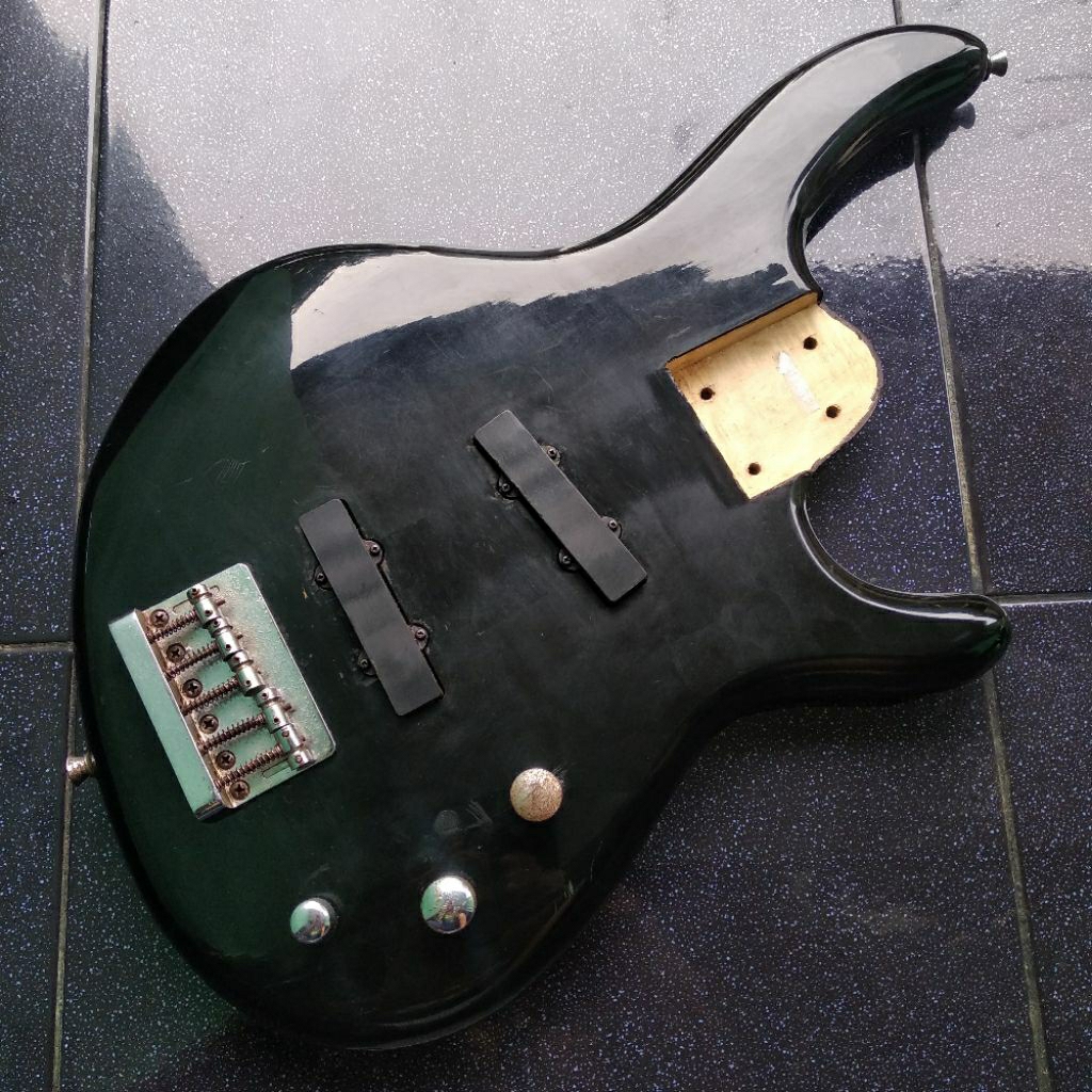 body bass 5 string FULLSET, Original CORT ACTION V