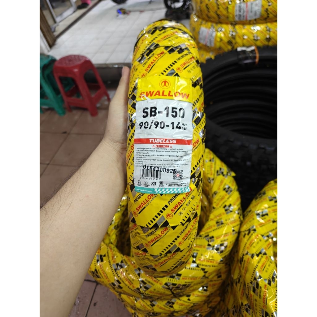 ban luar swallow tubeless 90/90-14 sb150
