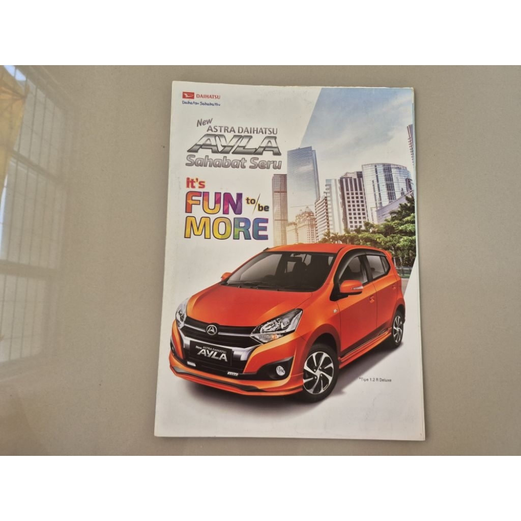 brosur katalog mobil daihatsu ayla 2018 leaflet
