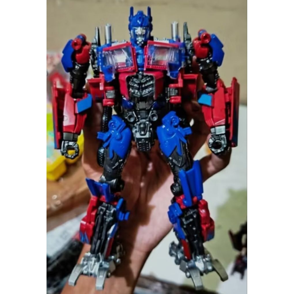 Transformers Optimus Prime Star Leader Baiwei TW-1022