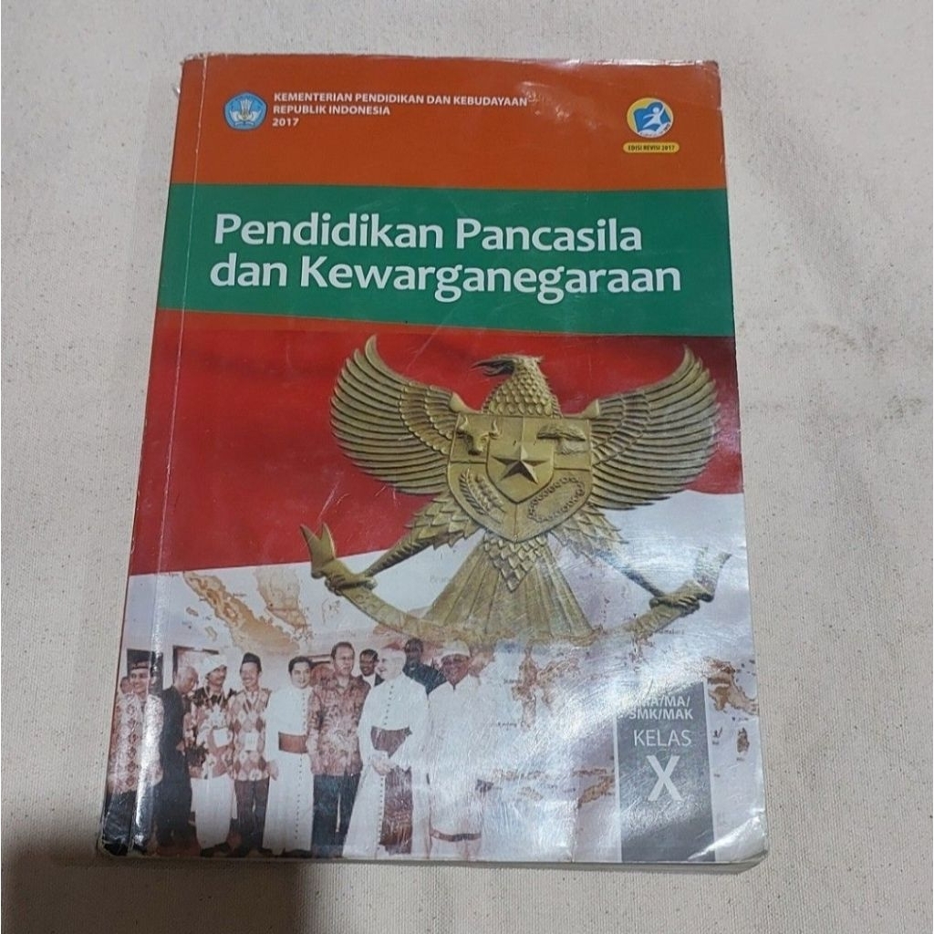 Preloved - PPKN SMA - Buku Pelajaran Kelas 10
