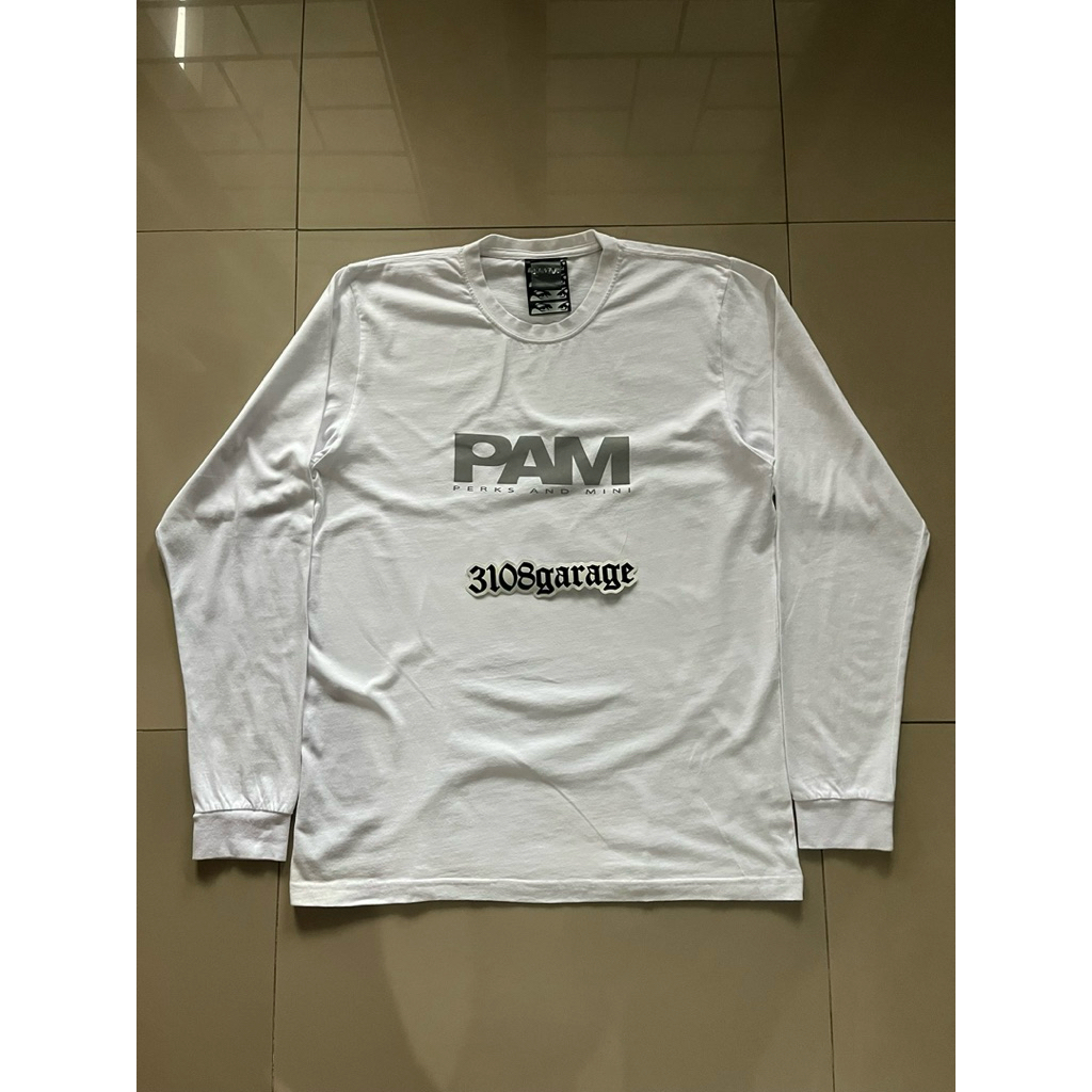 T-shirt tee PAM perks and mini logo psy longsleeve white sz L used good cond kaos lengan panjang men
