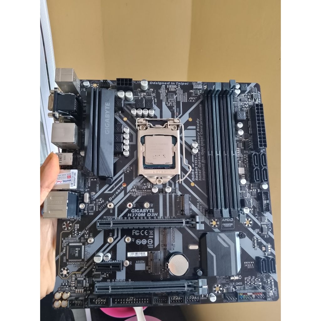 Mobo Gaming Gigabyte H370M GEN 9 4X SLOT RAM DDR4 + PROCESOR G4900 3.1GHZ