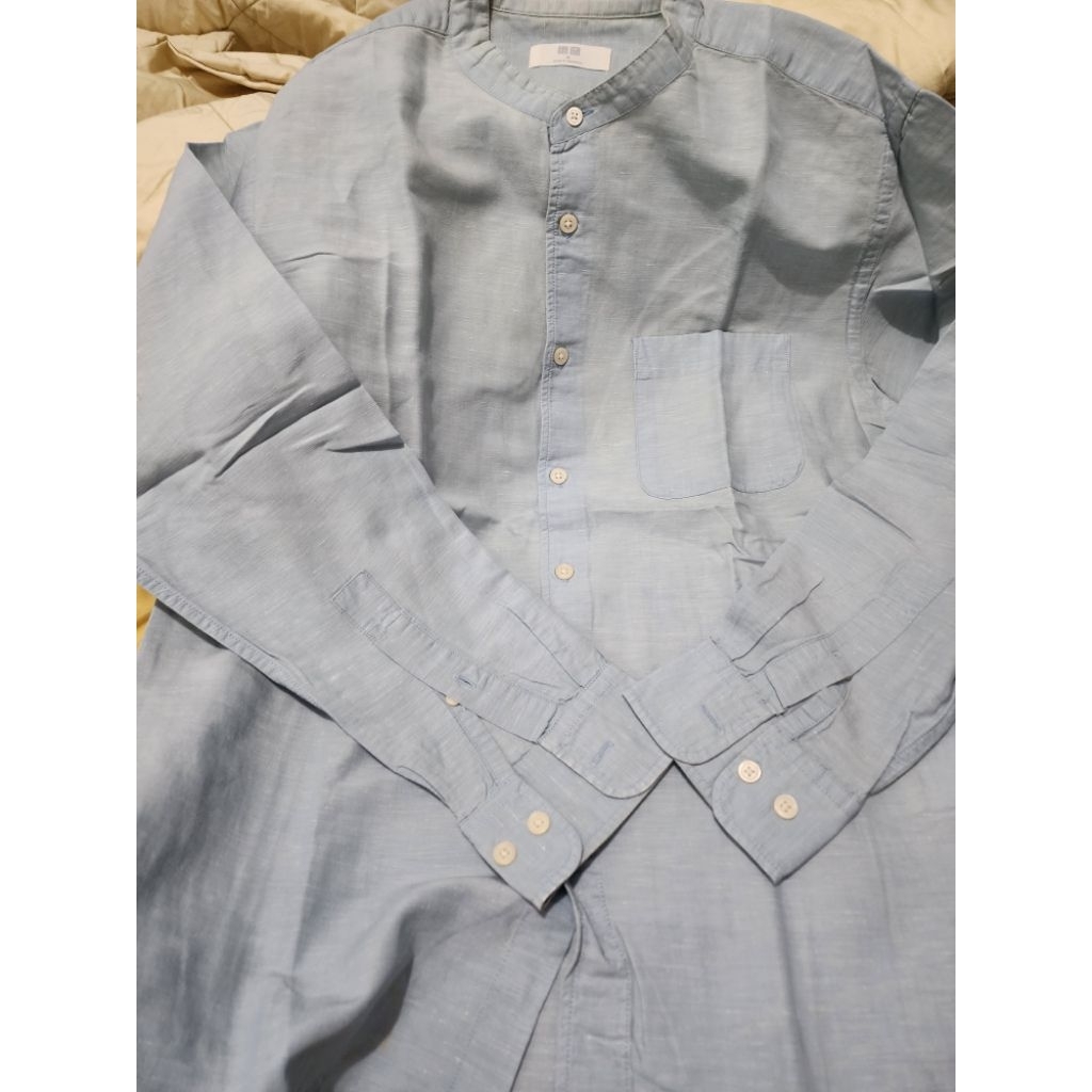 Kemeja Uniqlo Pria Kerah Shanghai Sz M Baby Blue Original 100% Tag Utuh Kancing Serap Lengkap 52 sd 