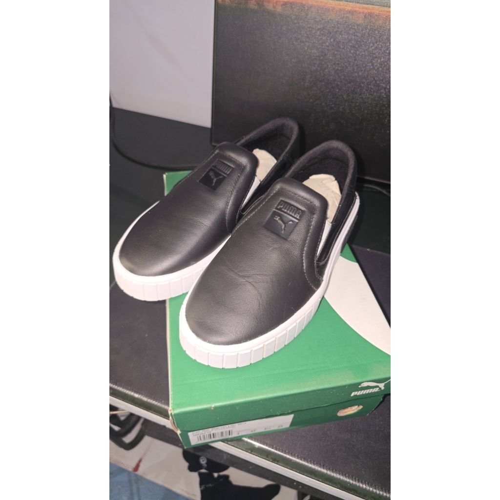 sepatu Puma ori unisex