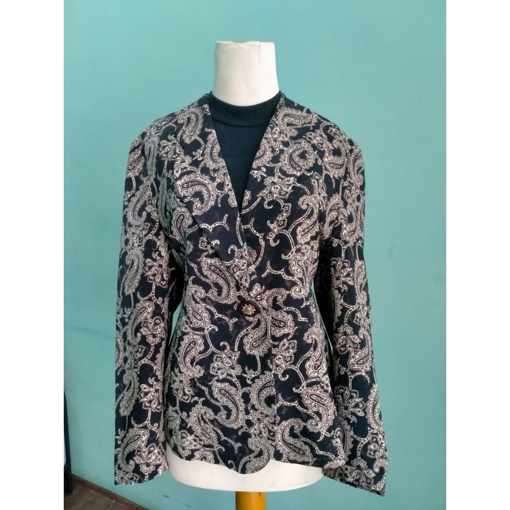 Preloved Blazer Motif Batik Wanita (No Furing)