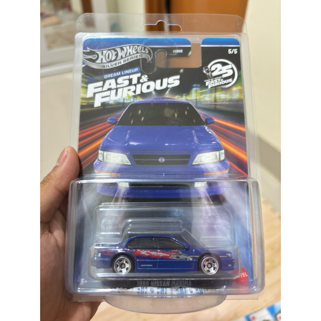 Hot Wheels - Nissan Maxima