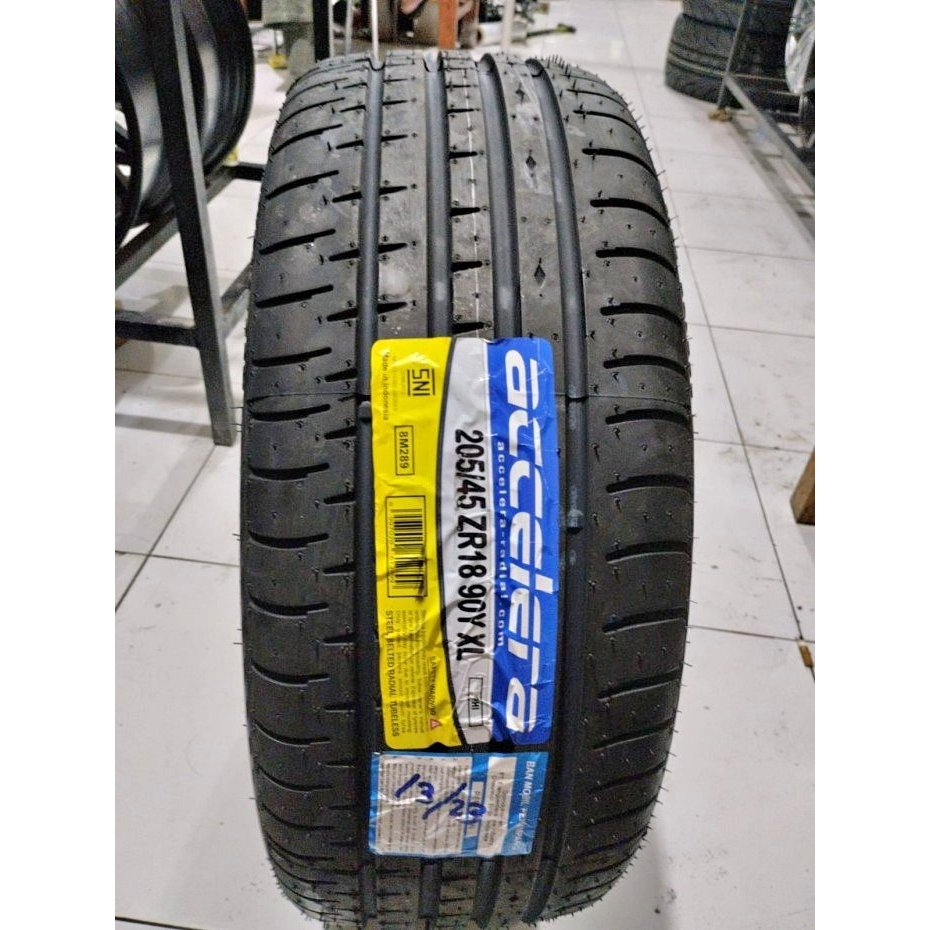 Ban mobil Accelera PHI ukuran 205/45-18