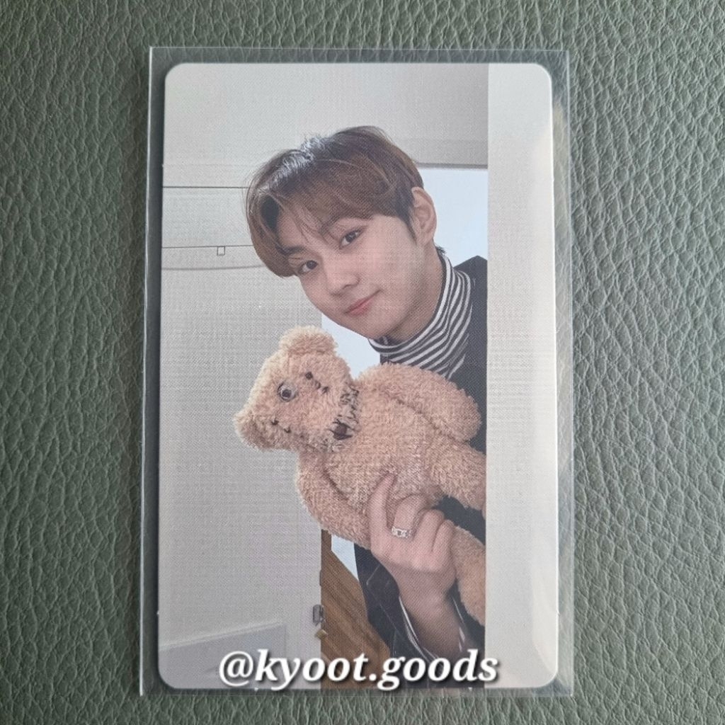 Photocard Jungwon Enhypen Border Carnival Hype Bear