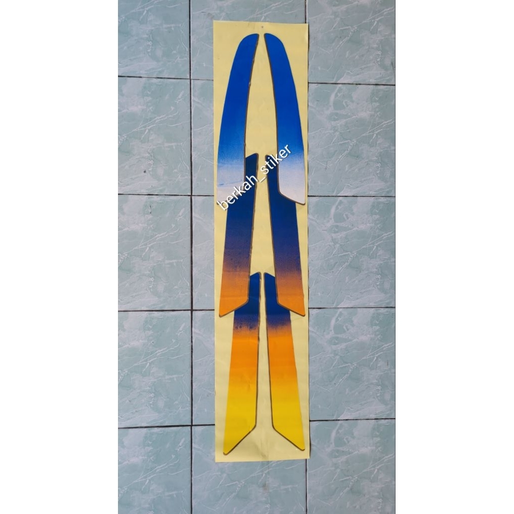 stiker sticker isuzu panthet tiga daun/ stiker list isuzu panther minibus/stiker list body panther/s