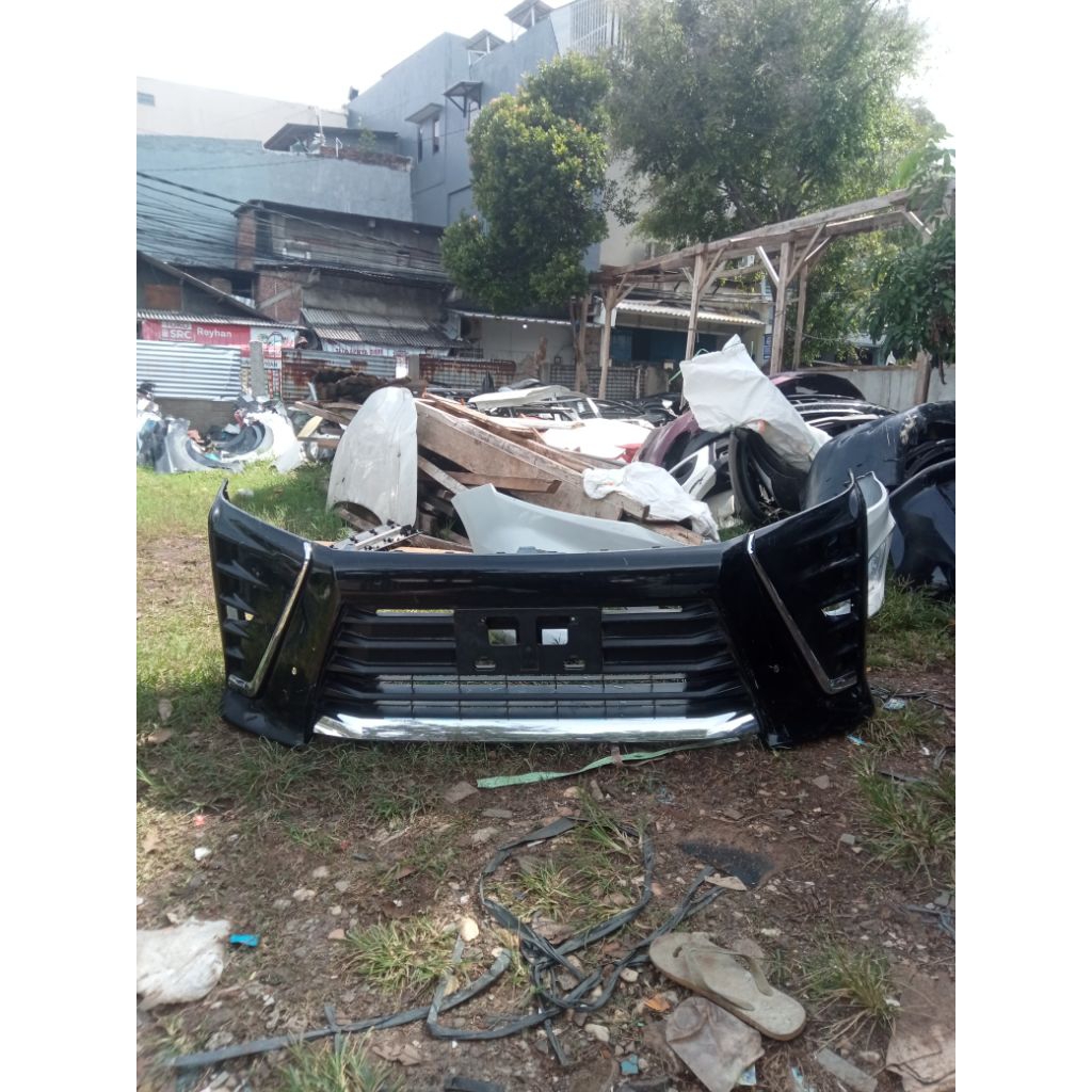 bumper bemper depan Toyota voxy set depan tanpa grill original copotan