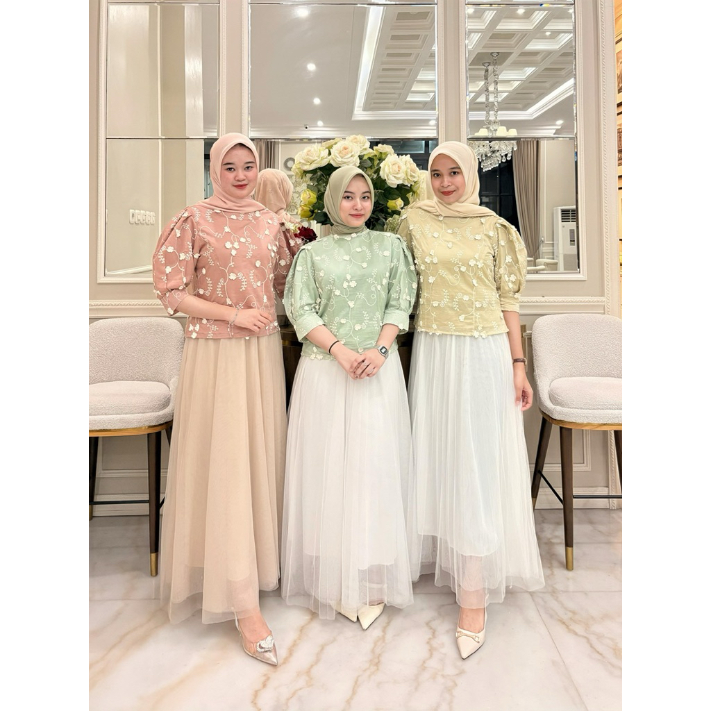 Blouse bahan paper silk bordir timbul ori by Edness Kayla