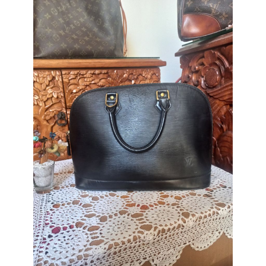 PRELOVED HandBag LV ALMA KULIT EPI BLACK