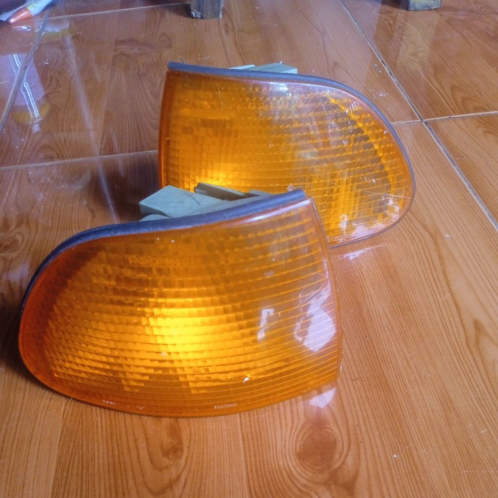 lampu sen depan reting BMW e38  seri 7 original