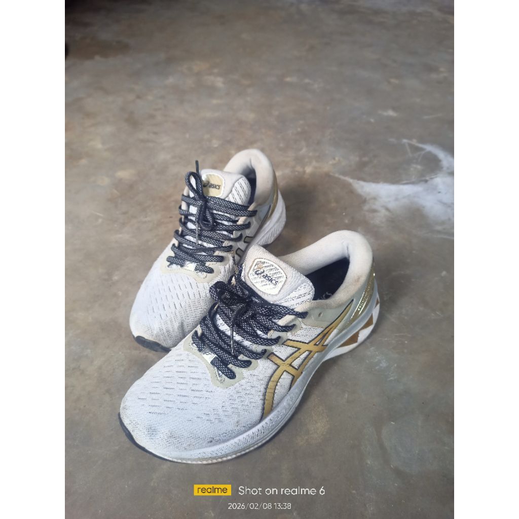 Sepatu ASICS GEL-KAYANO 27
