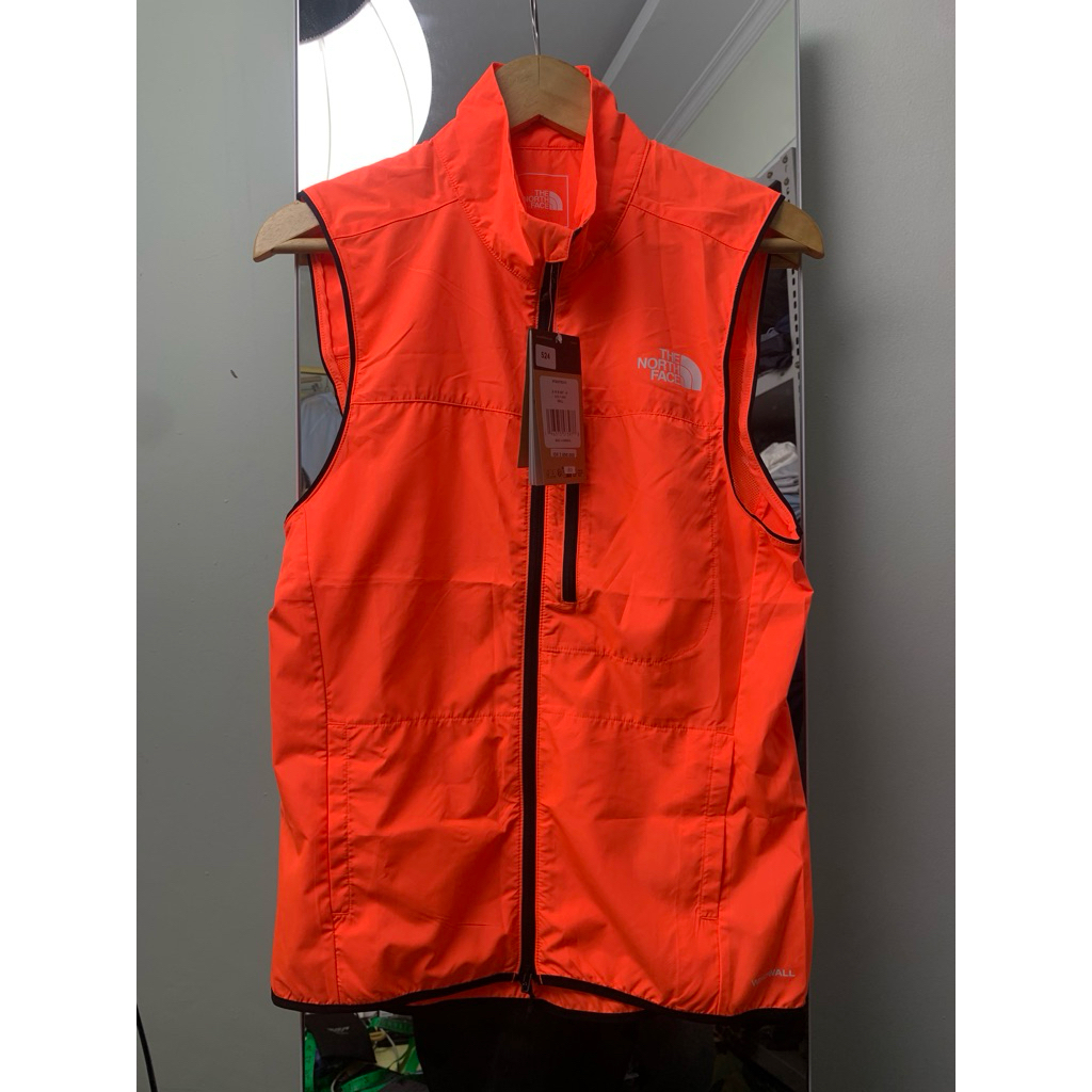 vest TNF
