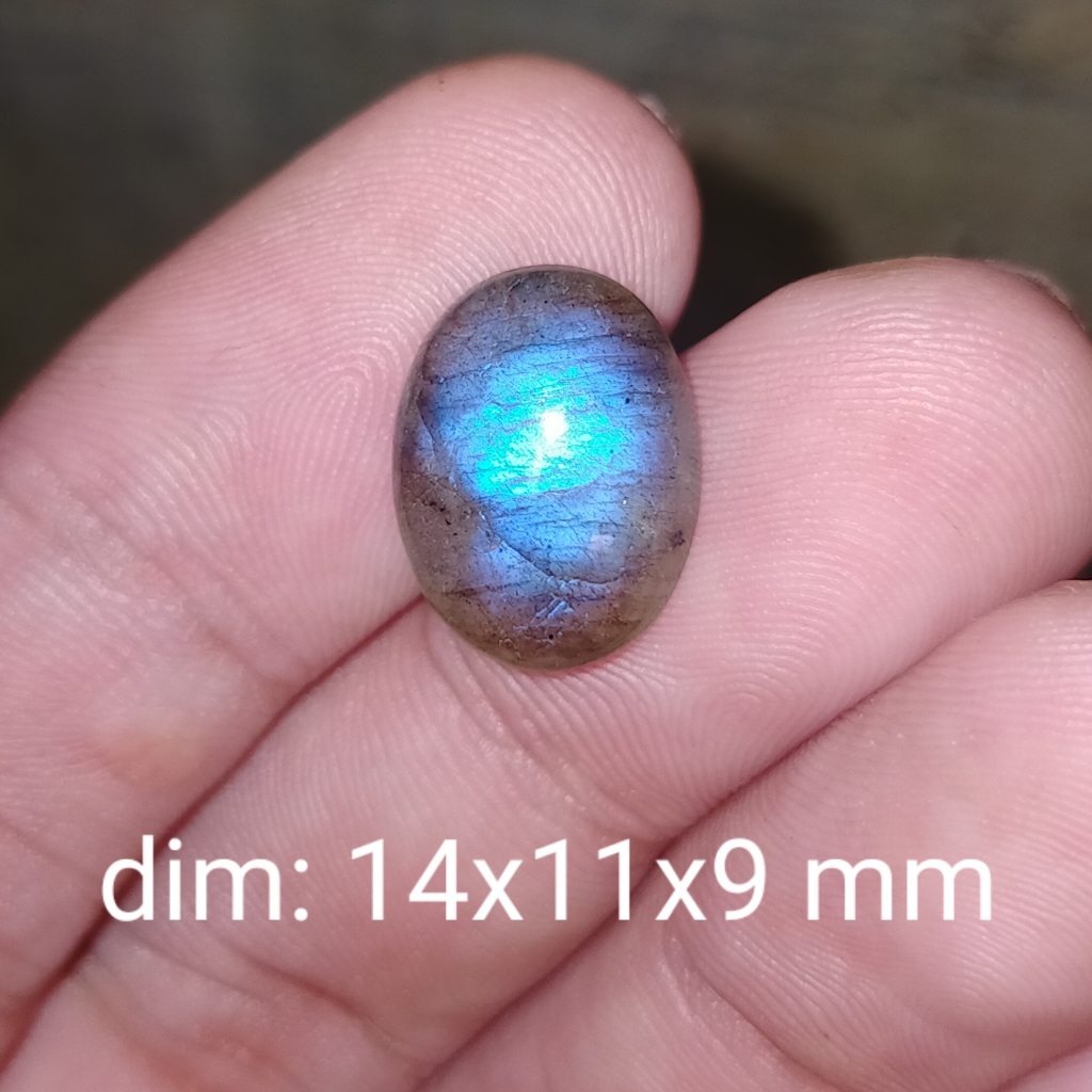 BATU LABOLADOR CAHAYA BIRU NATURAL ASLI cek videonya dan batu lainnya ada yaman api wulung opal baca