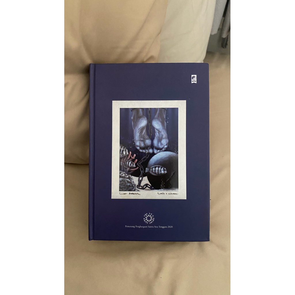 Buku Novel Laut Bercerita Hard Cover - Bertanda tangan Leila S. Chudori