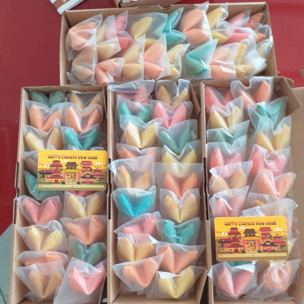 Fortune Cookies color