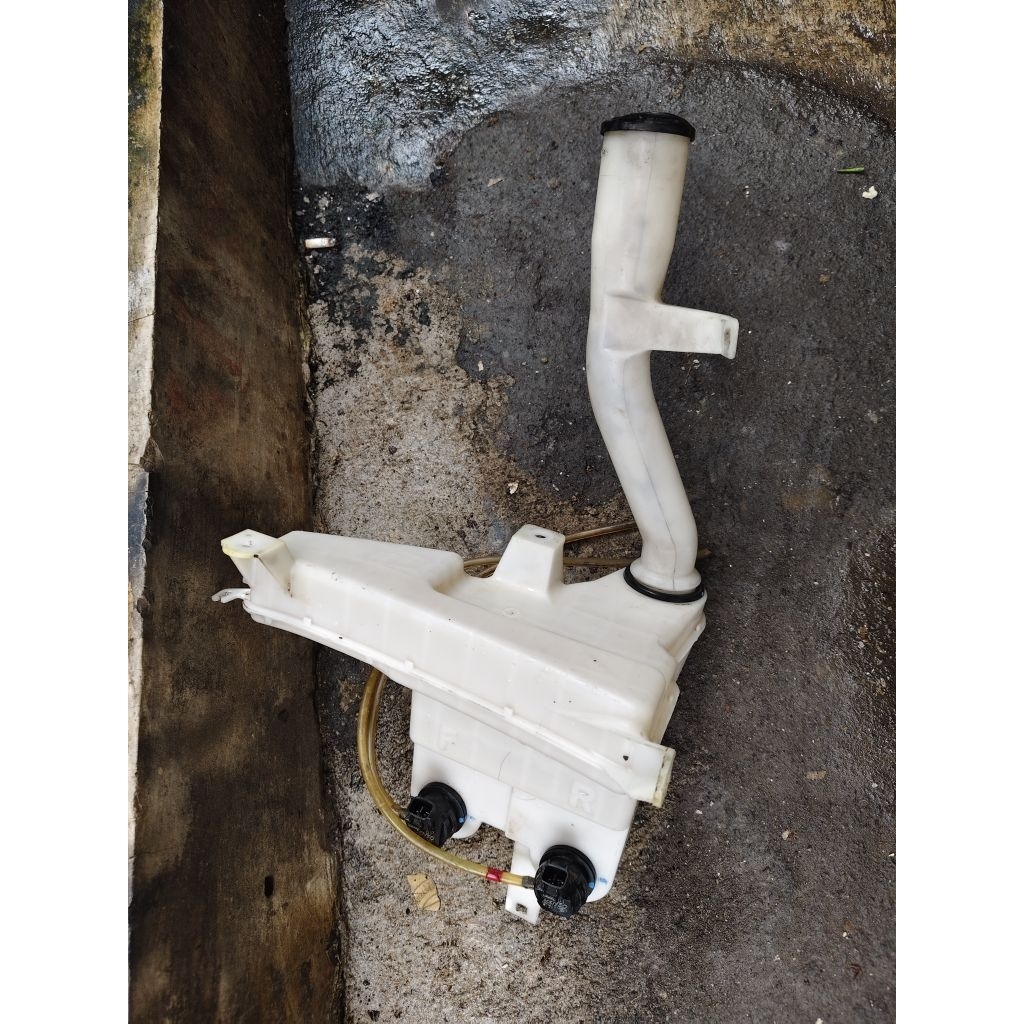 TABUNG AIR WIPER TOYOTA INNOVA